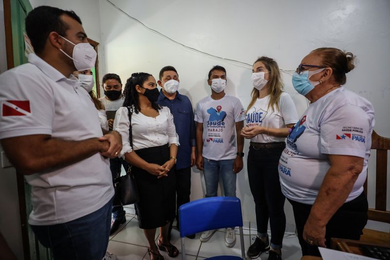 A equipe do projeto 'Saúde Por Todo o Pará', do Governo do Estado, chegou ao 13°destino: Anajás, município localizado no coração do arquipélago. A ação ocorreu na Escola Municipal de Ensino Fundamental Vasconcelos de Barros. Já são mais de 13 mil atendimentos realizados nos municípios onde a ação já ocorreu. O objetivo do projeto é promover o ‘Pacto pela Redução da Mortalidade Materna' nos municípios do arquipélago do Marajó.
foto: rodrigo pinheiro / agpara <div class='credito_fotos'>Foto: Rodrigo Pinheiro / Ag.Pará | <a href='/midias/2021/originais/8910_e9c7376f-dc7f-5112-5038-c7f0bc88d105.jpg' download><i class='fa-solid fa-download'></i> Download</a></div>