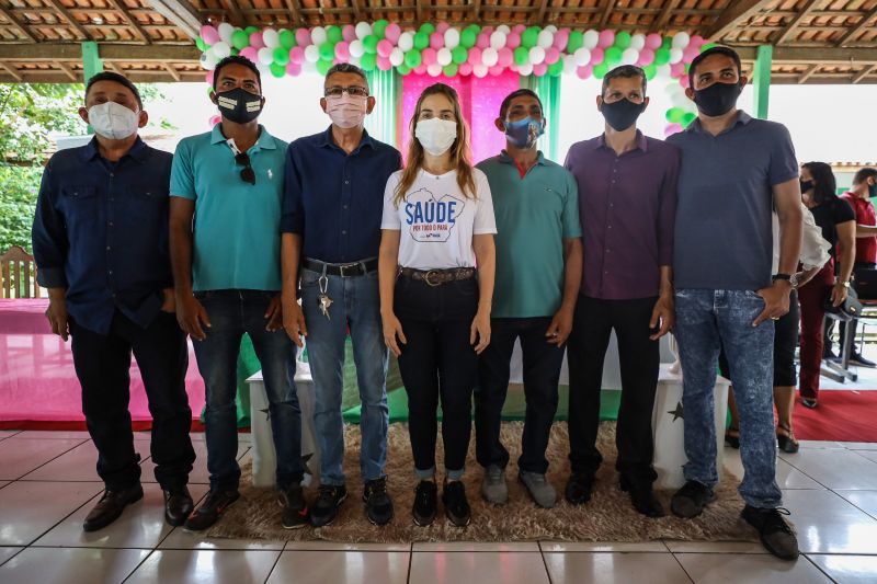 A equipe do projeto 'Saúde Por Todo o Pará', do Governo do Estado, chegou ao 13°destino: Anajás, município localizado no coração do arquipélago. A ação ocorreu na Escola Municipal de Ensino Fundamental Vasconcelos de Barros. Já são mais de 13 mil atendimentos realizados nos municípios onde a ação já ocorreu. O objetivo do projeto é promover o ‘Pacto pela Redução da Mortalidade Materna' nos municípios do arquipélago do Marajó.
foto: rodrigo pinheiro / agpara <div class='credito_fotos'>Foto: Rodrigo Pinheiro / Ag.Pará | <a href='/midias/2021/originais/8910_f046d6db-6fad-515a-bcbe-ebf1a1a779c8.jpg' download><i class='fa-solid fa-download'></i> Download</a></div>