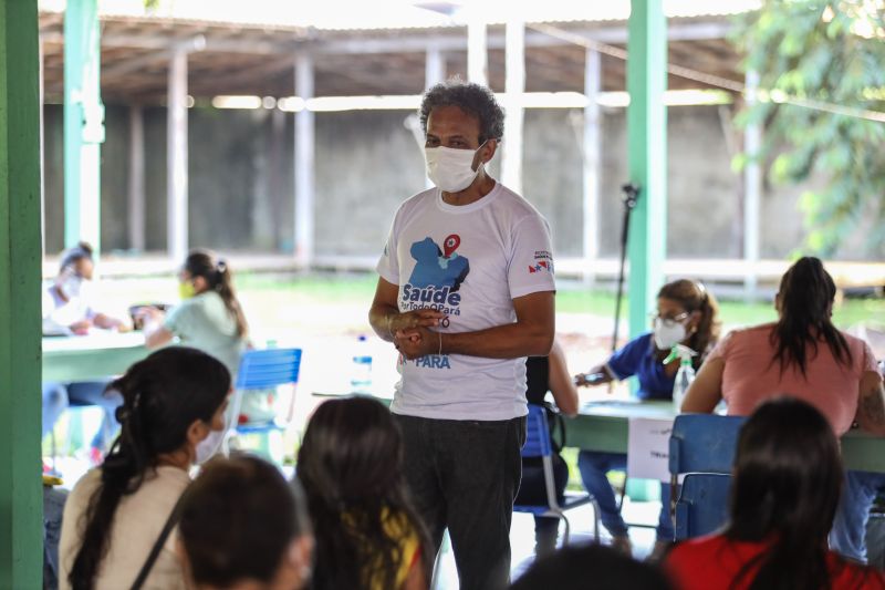 A equipe do projeto 'Saúde Por Todo o Pará', do Governo do Estado, chegou ao 13°destino: Anajás, município localizado no coração do arquipélago. A ação ocorreu na Escola Municipal de Ensino Fundamental Vasconcelos de Barros. Já são mais de 13 mil atendimentos realizados nos municípios onde a ação já ocorreu. O objetivo do projeto é promover o ‘Pacto pela Redução da Mortalidade Materna' nos municípios do arquipélago do Marajó.
foto: rodrigo pinheiro / agpara <div class='credito_fotos'>Foto: Rodrigo Pinheiro / Ag.Pará | <a href='/midias/2021/originais/8910_fbbabbf0-2201-d654-09ba-d1306da043fb.jpg' download><i class='fa-solid fa-download'></i> Download</a></div>