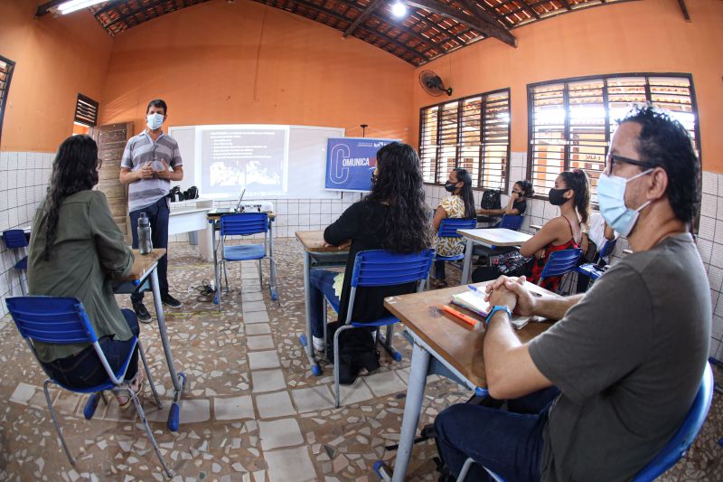 Oficina de Fotografia Secom em Marituba Fotos Marco Santos_ Ag Pará <div class='credito_fotos'>Foto: Marco Santos / Ag. Pará   |   <a href='/midias/2021/originais/9998_07d303e7-45c0-7fde-f14d-7067aced2c5c.jpg' download><i class='fa-solid fa-download'></i> Download</a></div>