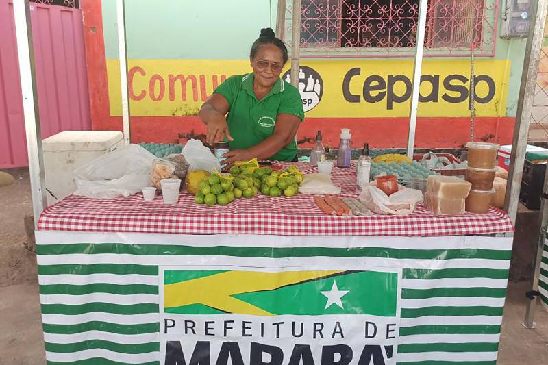 Iraci Almeida, na feira da Comuna Cepasp.