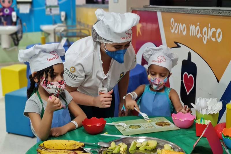 Crianças aprendem o valor nutricional dos alimentos