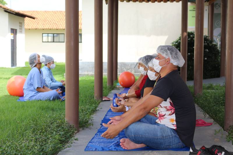 tttttttttttttttttttttttttUsuários em momentos de meditação