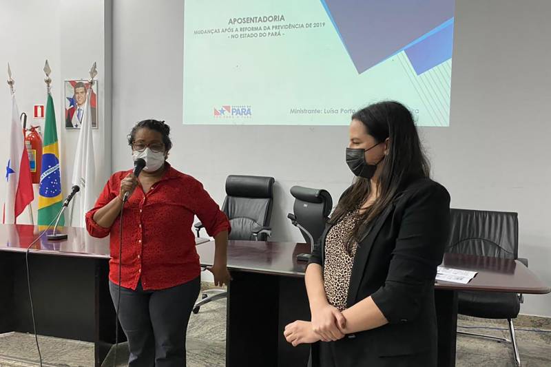 Clara Fonsea (vermelho) e Luísa Porto (preto) palestra aposentadoria PGE