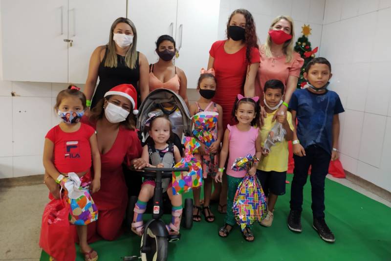 tttttMães e crianças