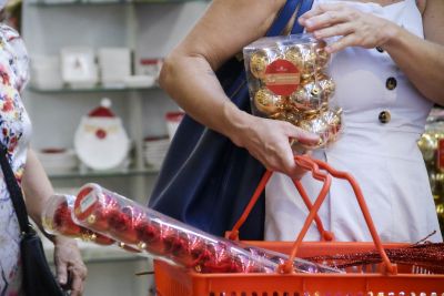 notícia: Procon alerta sobre cuidados durante as compras de final de ano 