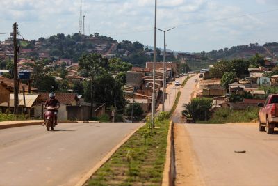 notícia: Em Pacajá, avanço das obras de pavimentação trazem melhorias para população