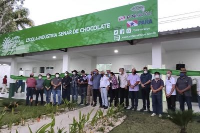 notícia: Governo entrega em Castanhal mais uma Escola Indústria do Chocolate