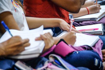 notícia: Concurso de redação incentiva estudantes no debate sobre a bioeconomia no Pará