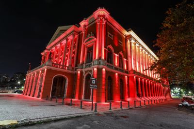 notícia: Equipamentos públicos deixam fachadas vermelhas em homenagem aos doadores de sangue