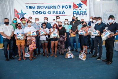 notícia: Governo do Estado entrega de 4.750 cestas básicas para municípios da região do Marajó