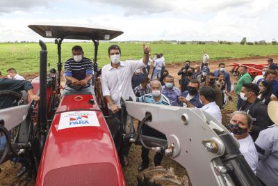 notícia: Governo do Pará assina convênio com 7 cidades e entrega tratores para fomentar produção agrícola sustentável