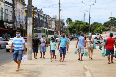 notícia: Governo do Estado altera bandeiramento e regiões avançam à zona de risco baixo