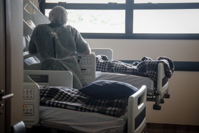 notícia: Estado continua ampliando a oferta de leitos para pacientes com a Covid-19 no Oeste