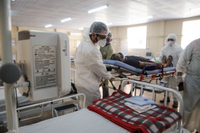 notícia: Estado já transferiu 245 pacientes com Covid-19 na região oeste