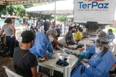 notícia: Policlínica Itinerante garante atendimento a pacientes leves de Covid-19 na Transamazônica
