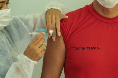 notícia: Mais mil agentes de segurança pública se vacinam contra a Covid-19