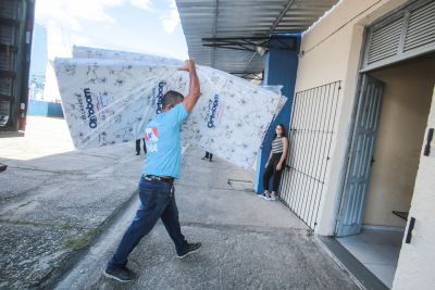 notícia: Empresas e população ampliam as doações para abrigos com pessoas em situação de rua