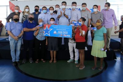 notícia: Estado entrega benefício do Sua Casa para 42 famílias no dia do aniversário de Xinguara