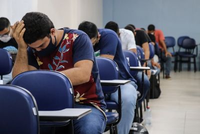 notícia: Mais de 104 mil candidatos devem fazer no domingo o concurso da Polícia Civil