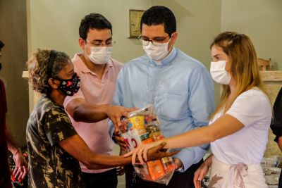 notícia: Estado entrega alimentos para 50 famílias em dois bairros de Ananindeua