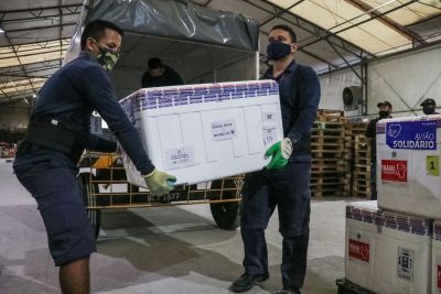 notícia: Pará recebe mais de 130 mil doses das vacinas da Pfizer e CoronaVac