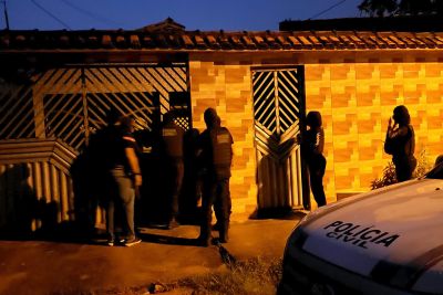 notícia: Polícia Civil prende 20 pessoas durante a operação Sinal Vermelho
