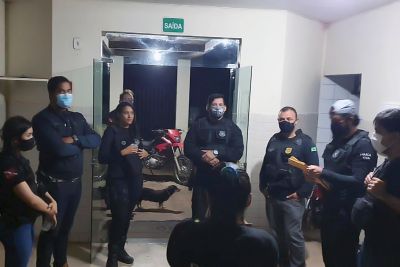 notícia: Policiais civis prendem nove acusados de envolvimento com tráfico de drogas no Marajó
