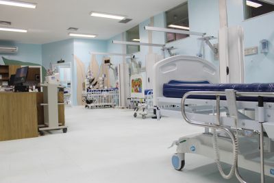 notícia: Hospital de Clínicas entrega nova UTI Pediátrica