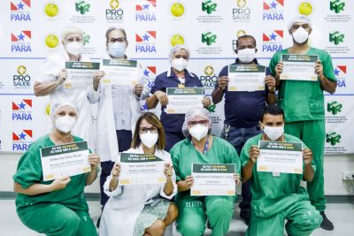notícia: Hospital Regional do Baixo Amazonas, em Santarém, vacina colaboradores contra Covid-19