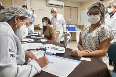 notícia: Ophir Loyola inicia vacinação contra o novo coronavírus