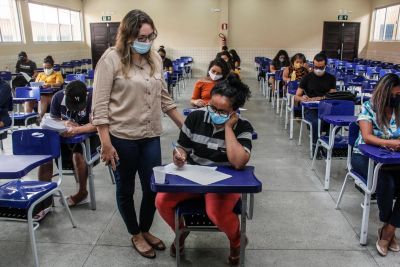 notícia: Secom leva oficina de Marketing Digital para moradores da Terra Firme atendidos pelo TerPaz