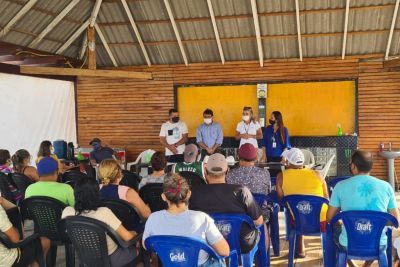 notícia: Barracas da Praia do Atalaia terão água e esgoto tratados a partir deste ano
