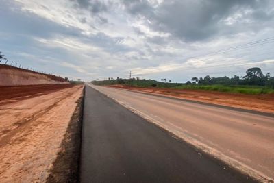 notícia: Setran segue com obras de construção e pavimentação da PA-159