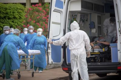 notícia: Em menos de um mês, Estado transfere 129 pacientes com Covid-19 na região Oeste