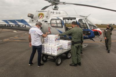 notícia: Segup e Sespa distribuem 55.754 novas doses da CoronaVac por meio do Grupamento Aéreo