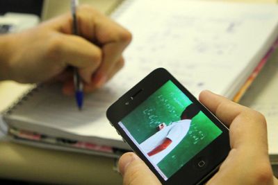 notícia: Sectet entrega chips com pacote de internet para estudantes de graduação do Forma Pará