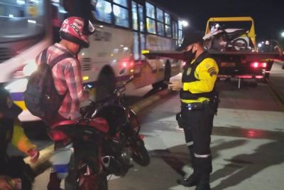 notícia: Detran realiza operação para combater uso de descarga adulterada