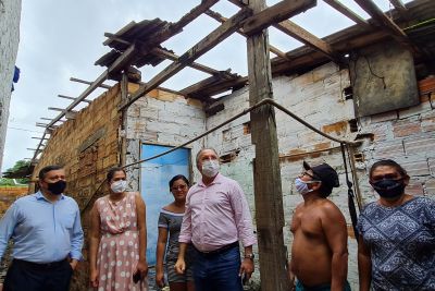 notícia: Cohab vistoria casas atingidas por vendaval em Ananindeua, na Região Metropolitana de Belém