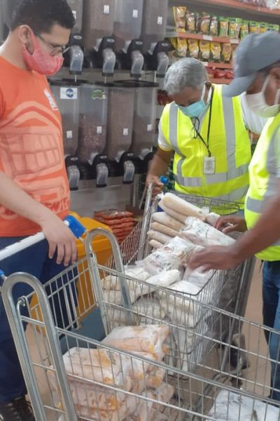 notícia: Polpas de frutas clandestinas são recolhidas em supermercado do Nordeste do Pará