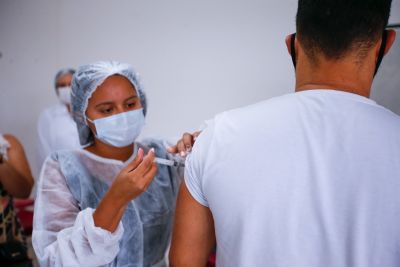 notícia: Estado conclui segunda fase da vacinação de agentes de segurança pública