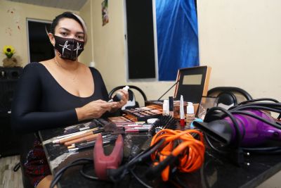 notícia: Governo do Estado cadastra 140 mil profissionais autônomos para receber benefício emergencial