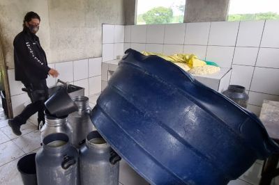 notícia: Adepará interdita estabelecimento de produção de queijo por falta de higiene