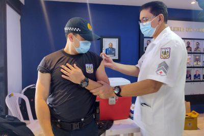 notícia: Policiais Militares recebem 2ª dose de vacina contra a Covid-19