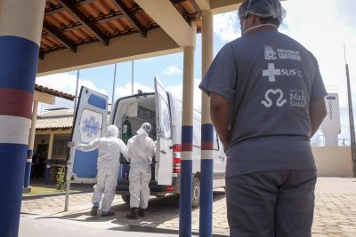 notícia: Governo já realizou a transferência de 433 pacientes com Covid-19 no Oeste