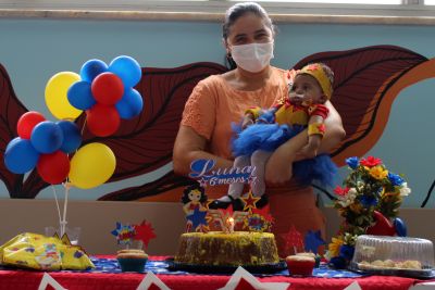 notícia: Hospital de Clínicas comemora seis meses de bebê em tratamento de doença cardíaca