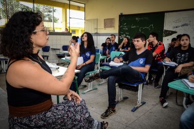 notícia: Seduc comemora o Dia Nacional da Língua Brasileira de Sinais