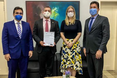 notícia: Estado assina acordo e garante pagamento de valor retroativo a delegados da Polícia Civil