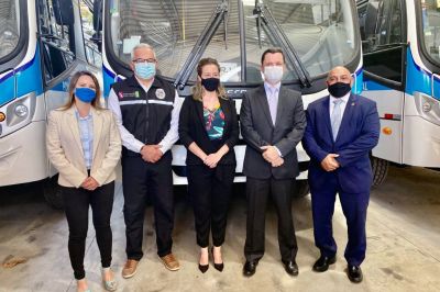 notícia: Seap recebe três novos ônibus doados pelo Depen