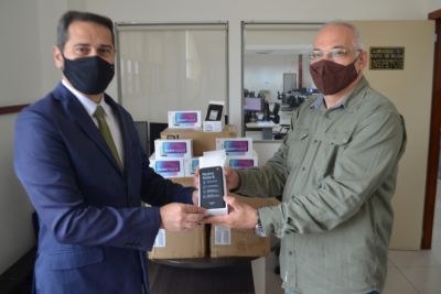 notícia: Segup recebe smartphones doados pela Receita Federal para empregar em ações policiais
